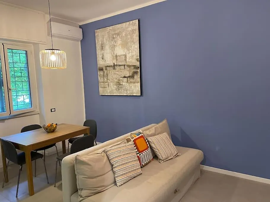 Apartment In Affori Милан